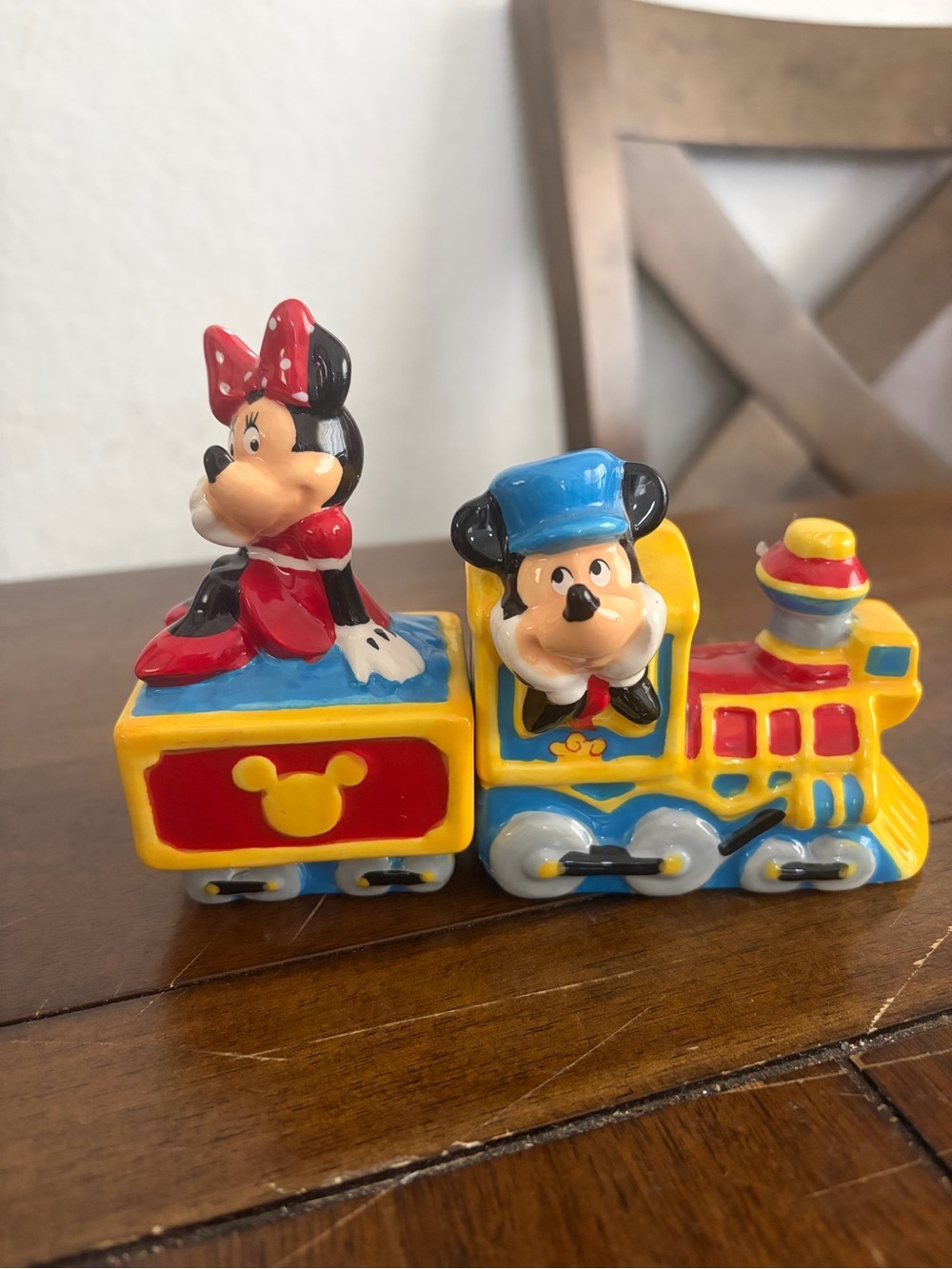 WESTLAND Disney Mickey & Minnie Train Salt & Pepper Shaker Pottery Japan